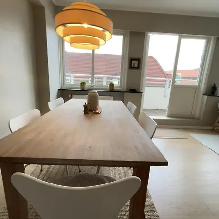 - Private Balcony Lägenhet *